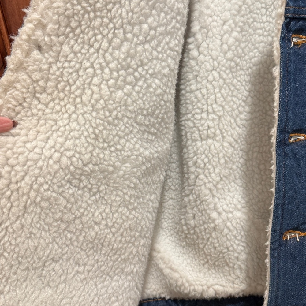 Wrangler Blue Denim Jacket with White Sherpa Collar - Picture 3 of 6